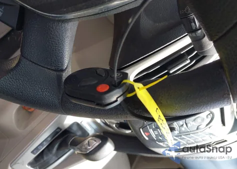 2013 Ford Focus Se z USA, uszkodzony, nr VIN 1FADP3F22DL216627